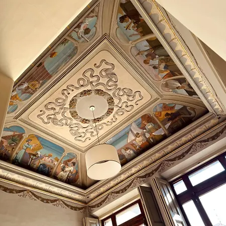 게스트하우스 Palazzo Lucangeli 3*